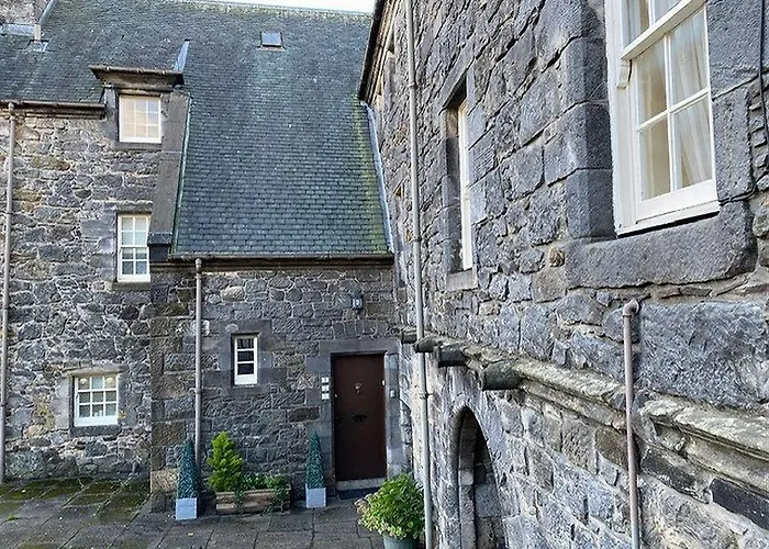 Vacation rental: Menstrie Castle Stay